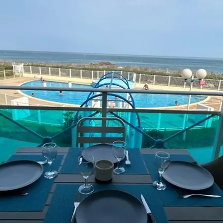 Le Ciel Le Soleil Et La Mer *
